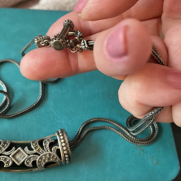 Necklace in black & silver with toggle - Picture 3 of 7